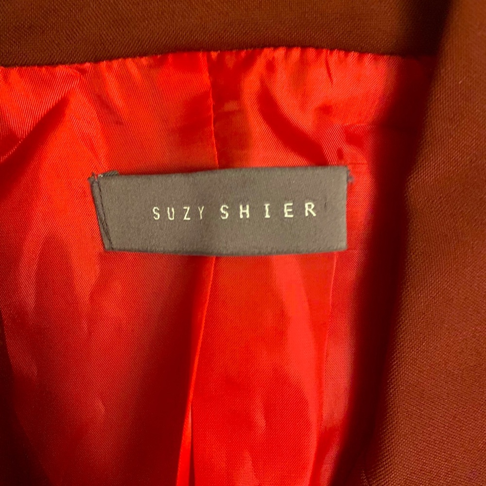 Blazer - Picture 3 of 5